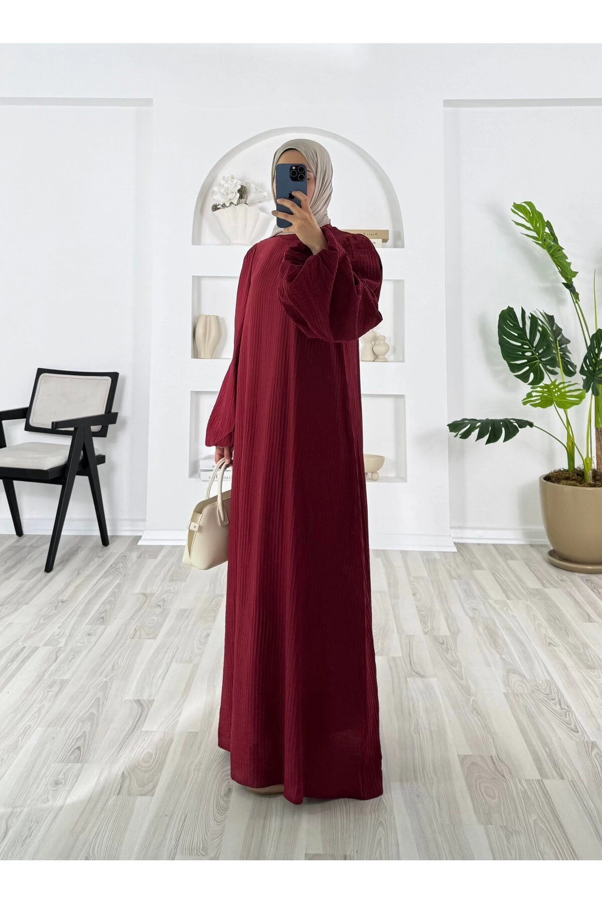 PİLİSELİ VRN POLYESTER KUMAŞ ASTARLI -BALON KOL HAKIM YAKA KEMERLİ ELBİSE