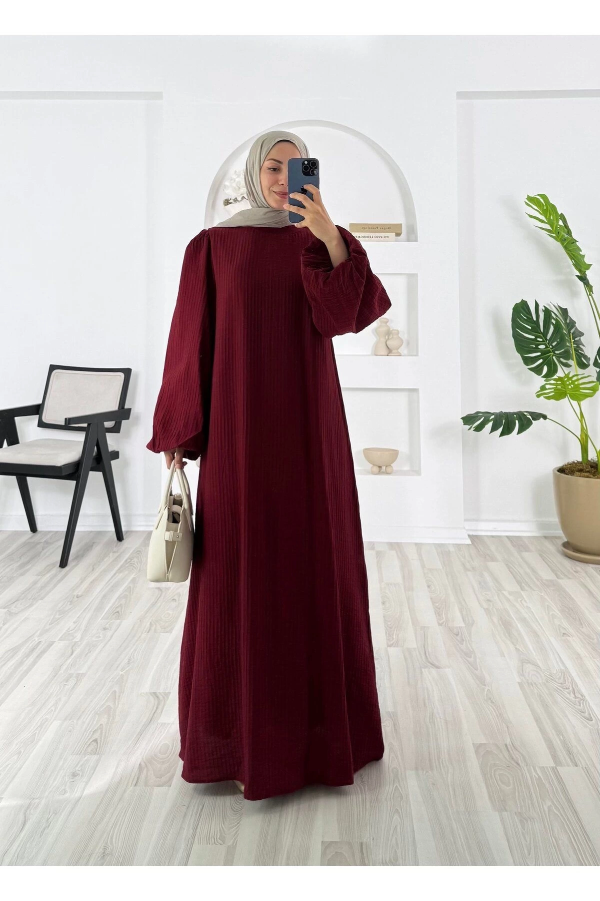 PİLİSELİ VRN POLYESTER KUMAŞ ASTARLI -BALON KOL HAKIM YAKA KEMERLİ ELBİSE