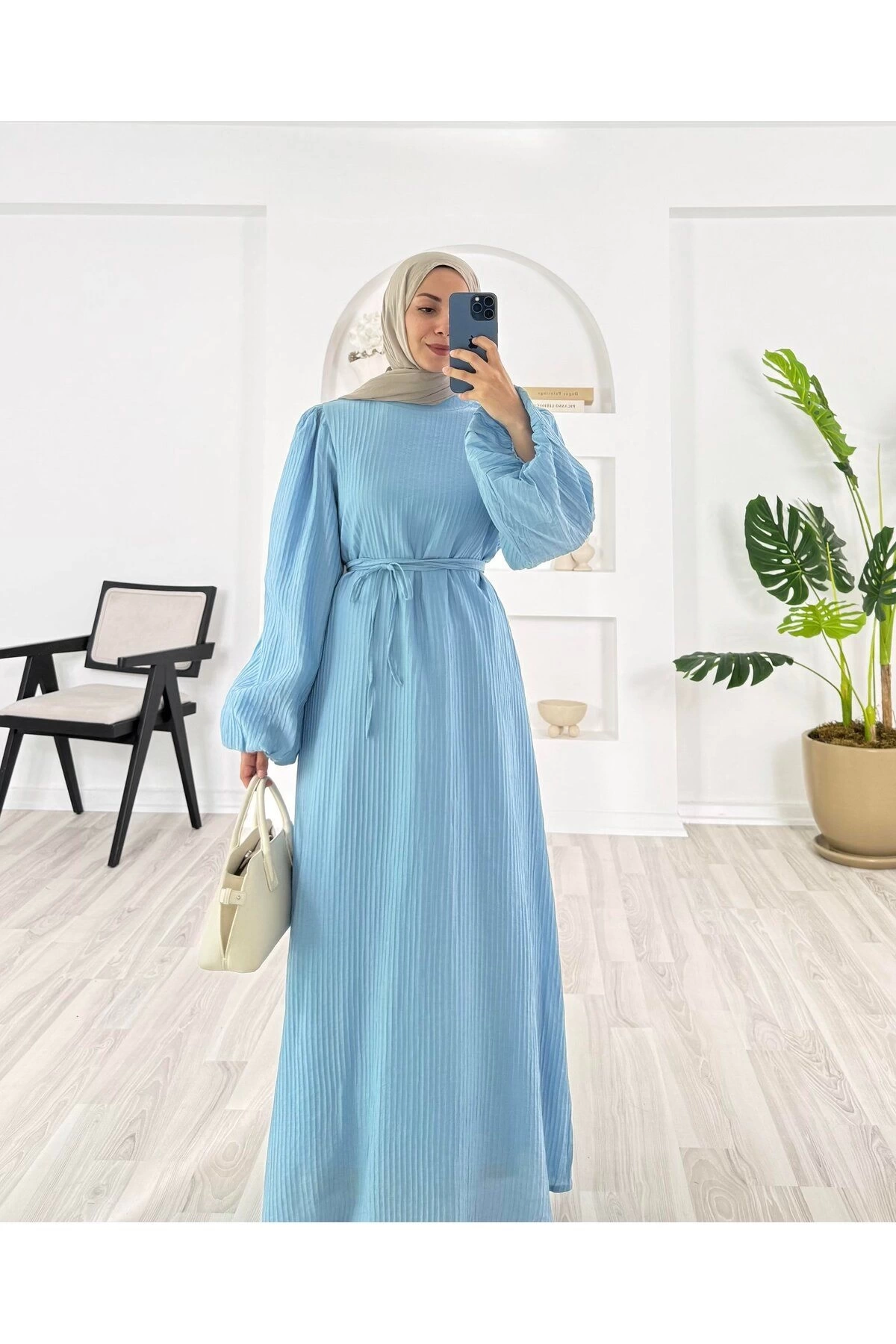 PİLİSELİ VRN POLYESTER KUMAŞ ASTARLI -BALON KOL HAKIM YAKA KEMERLİ ELBİSE