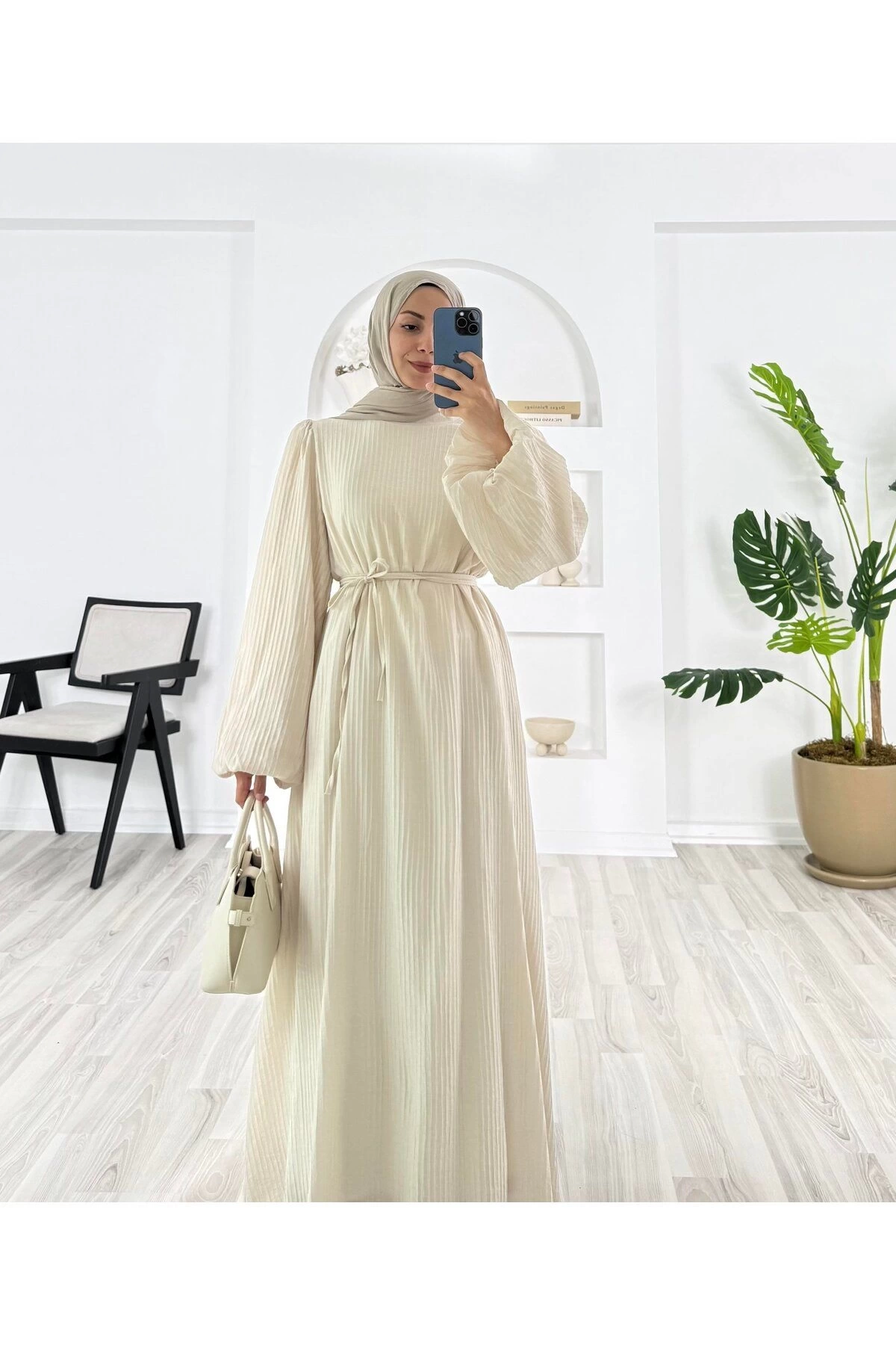PİLİSELİ VRN POLYESTER KUMAŞ ASTARLI -BALON KOL HAKIM YAKA KEMERLİ ELBİSE