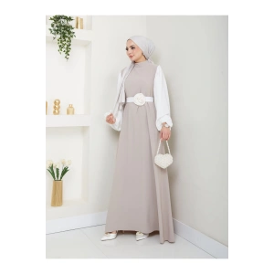 KADIN TESETTÜR KOLU BEYAZ ELBİSE ÇİÇEKLİ TOKA BEJ ELBİSE