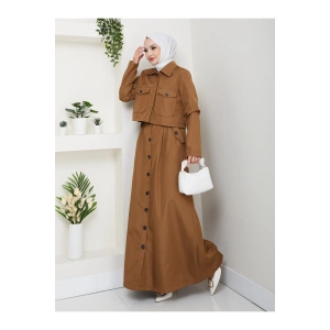 DÜĞMELİ DETAYLI CEPLİ TRENÇKOT ETEKLİ TAKIM TESETTÜR TAKIM KAHVE