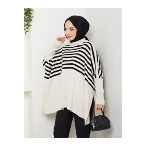 KADIN TESETTÜR ÇİZGİLİ DESENLİ TRİKO OVERSİZE KAZAK YANLARI YIRTMAÇLI BEJ