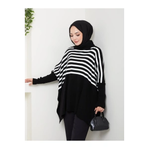 KADIN TESETTÜR ÇİZGİLİ DESENLİ TRİKO OVERSİZE KAZAK YANLARI YIRTMAÇLI SİYAH