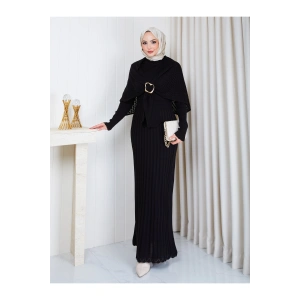 KADIN PELERİN DETAYLI PİLİSELİ BROŞ DETAYLI UZUN TRİKO İKİLİ ELBESİ