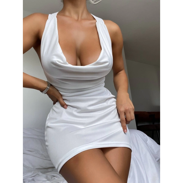 Kadın Beyaz Sırt Detaylı Fantezi Mini Elbise