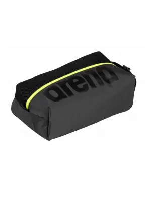ARENA SPIKY III POCKET BAG ÇANTA 005570101