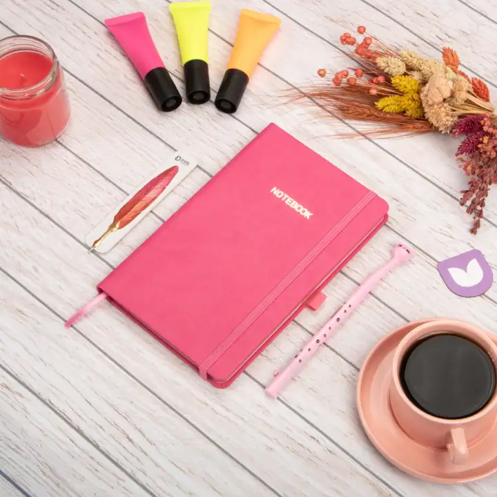 13x21 cm Pembe Deri Sert Kapak Noktalı Tarihsiz Dikişli Not Okul Defteri