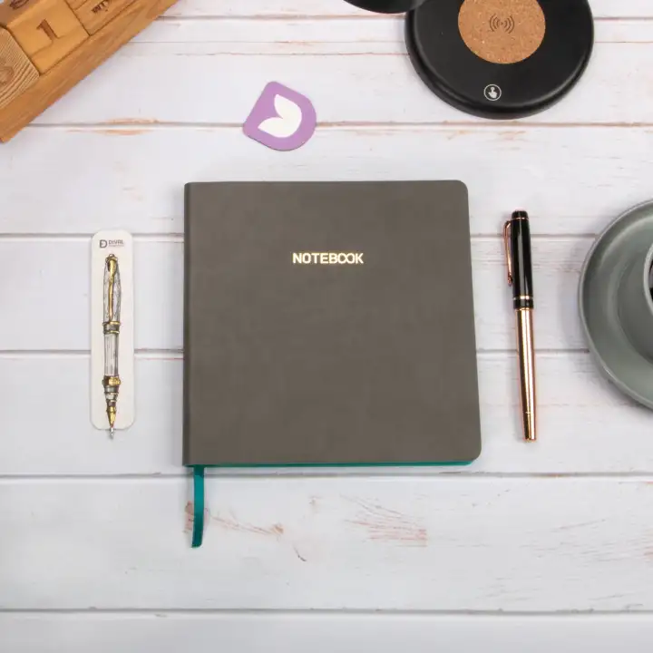 16,5x16,5 cm Füme Yumuşak Deri Kapak Noktalı Tarihsiz Dikişli Not Okul Defteri