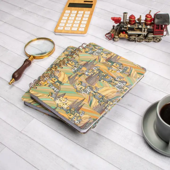 16,5x20 cm Şehir Sert Kapak Noktalı Tarihsiz Spiralli Not Okul Defteri