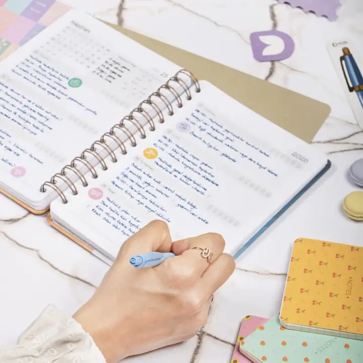 2025-2026 A5 Akademik Ajanda Spiralli Kuşe Kapak 16 Aylık - Okyanus Esintisi