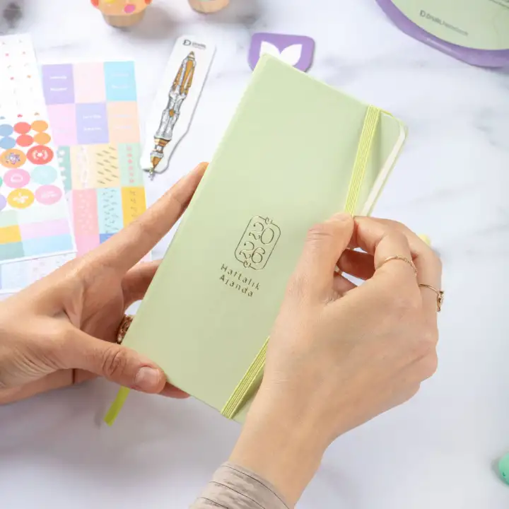 2026 Haftalık Ajanda 9x18 cm Sert Kapak - Yeşil