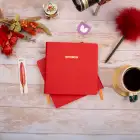 16,5x16,5 cm Kırmızı Yumuşak Deri Kapak Noktalı Tarihsiz Dikişli Not Okul Defteri