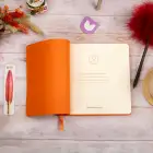 16,5x16,5 cm Kırmızı Yumuşak Deri Kapak Noktalı Tarihsiz Dikişli Not Okul Defteri