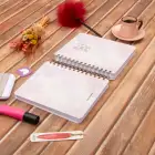 16,5x20 cm Pembe Sert Kapak Noktalı Tarihsiz Spiralli Not Okul Defteri