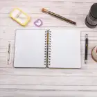 16,5x20 cm Van Gogh Sert Kapak Noktalı Tarihsiz Spiralli Not Okul Defteri