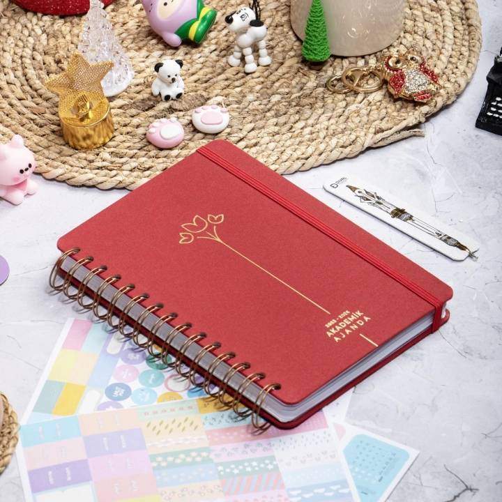 2025-2026 A5 Akademik Ajanda Spiralli Kumaş Kapak 16 Aylık - Kırmızı