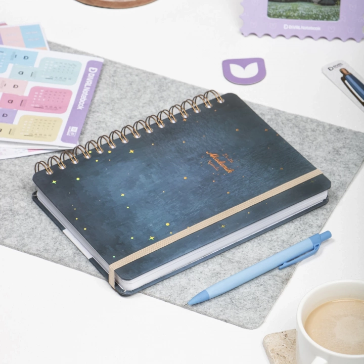 2025-2026 A5 Akademik Ajanda Spiralli Kuşe Kapak 16 Aylık - Yıldızlı Gökyüzü