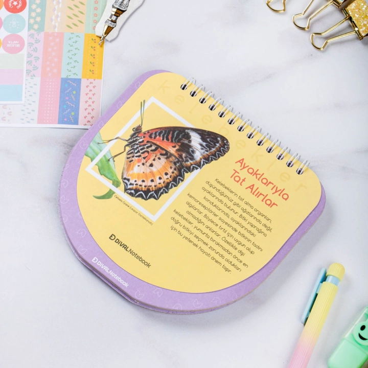 2026 Kelebekli Hacıyatmaz Masa Takvimi - Butterfly Serisi