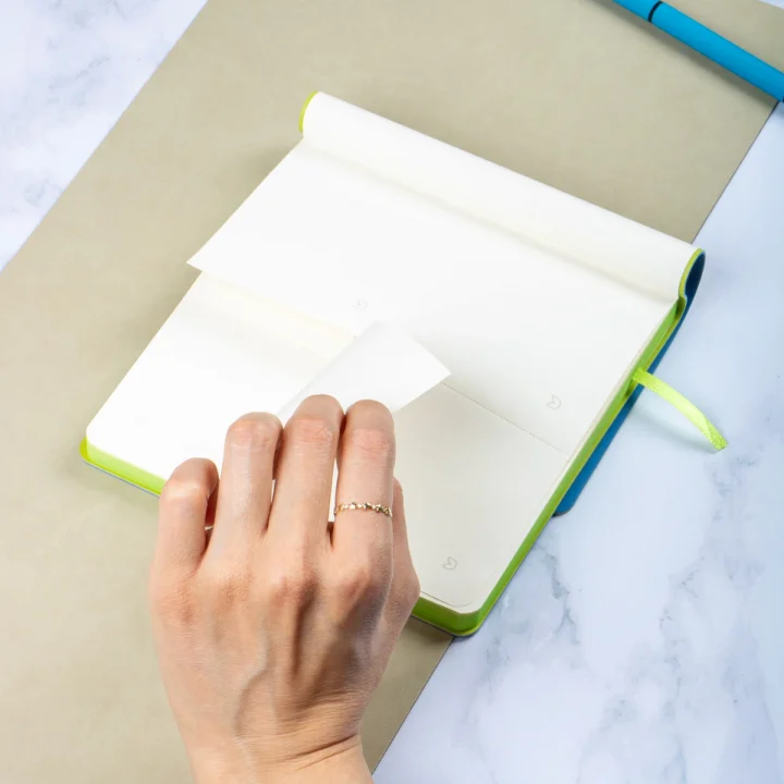Esnek Kapaklı Noktalı Defter 16,5x16,5 Mavi Vegan Deri
