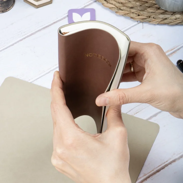 Esnek Kapaklı Kareli Defter 9x18 Kahverengi Vegan Deri