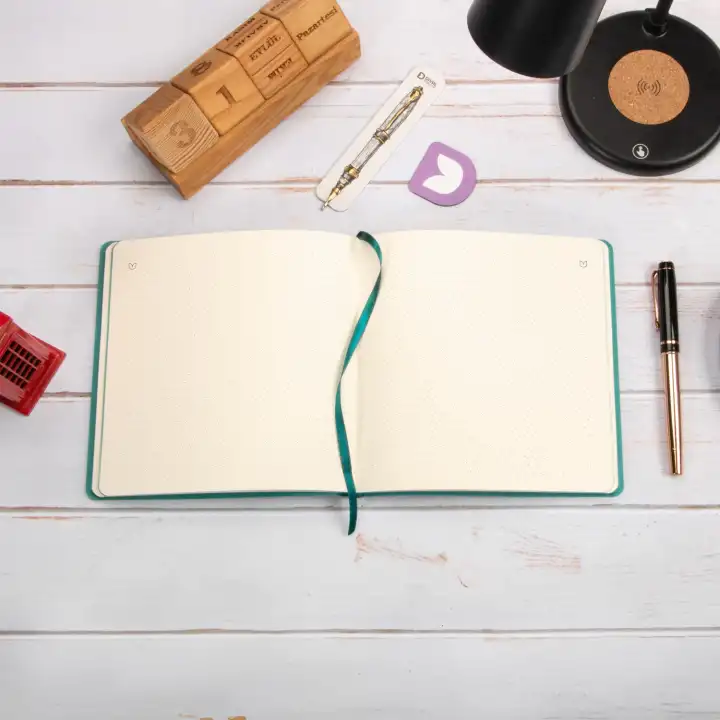 16,5x16,5 cm Yumuşak Vegan Deri Kapak Noktalı Not Okul Defteri - Füme