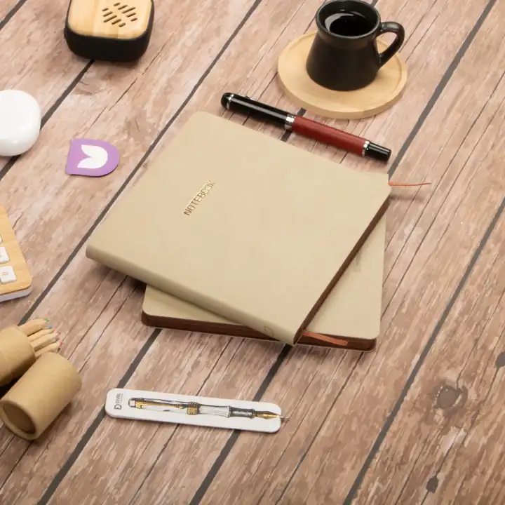 16,5x16,5 cm Yumuşak Vegan Deri Kapak Noktalı Not Okul Defteri - Krem