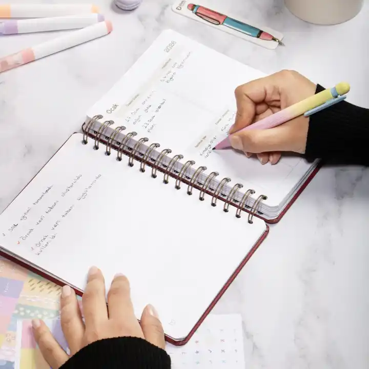 2025-2026 A5 Akademik Ajanda Spiralli Vegan Deri Kapak 16 Aylık - Bordo