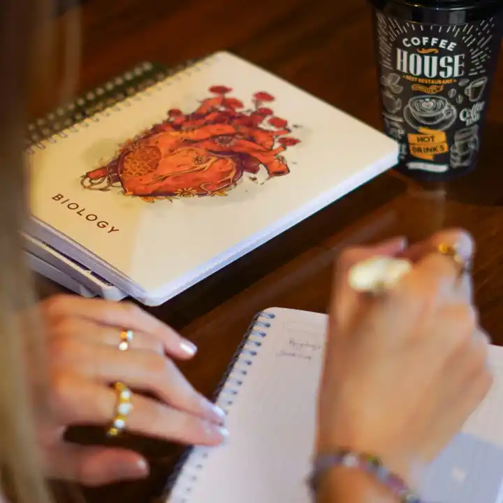 A5 Spiralli Karton Kapak 4lü Set Kareli Ders Programlı Not Okul Defteri - Akademi Serisi