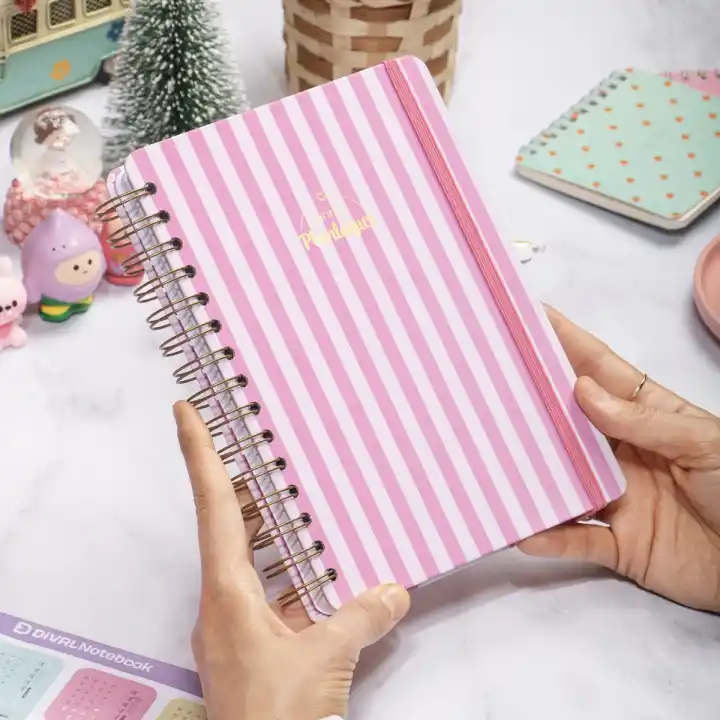 A5 Süresiz Haftalık Planlayıcı Spiralli Kuşe Kapak - Pembe Çizgili