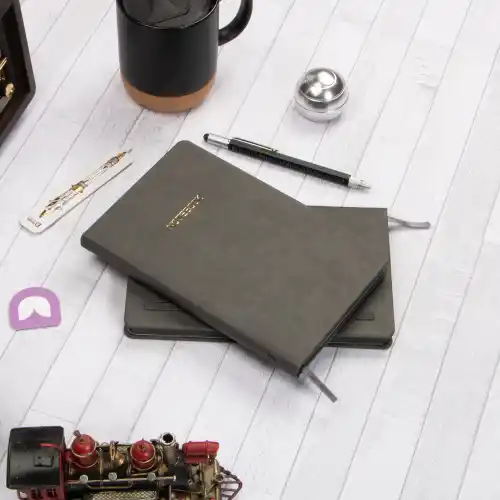 13x21 cm Füme Deri Sert Kapak Noktalı Tarihsiz Dikişli Not Okul Defteri