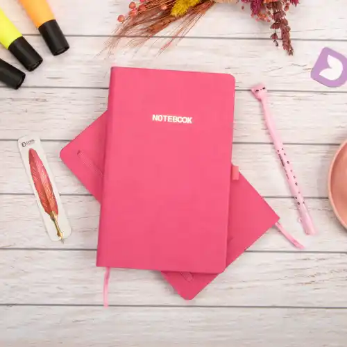 13x21 cm Pembe Deri Sert Kapak Noktalı Tarihsiz Dikişli Not Okul Defteri