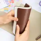 16,5x16,5 cm Kahverengi Yumuşak Deri Kapak Noktalı Tarihsiz Dikişli Not Okul Defteri