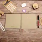 16,5x16,5 cm Krem Yumuşak Deri Kapak Noktalı Tarihsiz Dikişli Not Okul Defteri