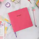 16,5x16,5 cm Pembe Yumuşak Deri Kapak Noktalı Tarihsiz Dikişli Not Okul Defteri