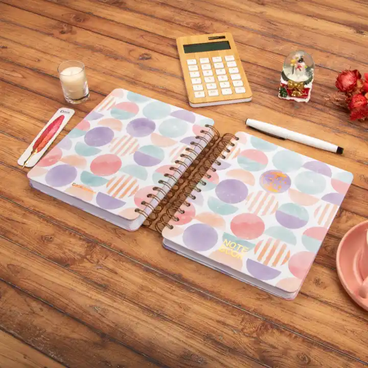 16,5x20 cm Ay Dede Sert Kapak Noktalı Tarihsiz Spiralli Not Okul Defteri