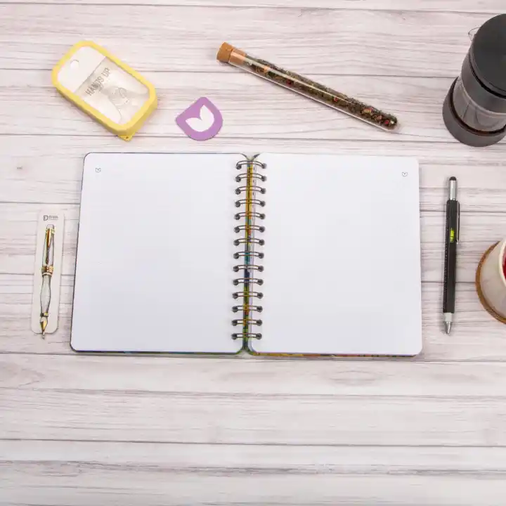 16,5x20 cm Van Gogh Sert Kapak Noktalı Tarihsiz Spiralli Not Okul Defteri