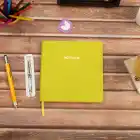 16,5x16,5 cm Fıstık Yeşil Yumuşak Deri Kapak Noktalı Tarihsiz Dikişli Not Okul Defteri