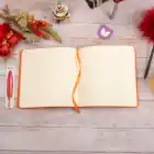 16,5x16,5 cm Kırmızı Yumuşak Deri Kapak Noktalı Tarihsiz Dikişli Not Okul Defteri