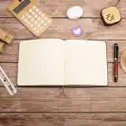 16,5x16,5 cm Krem Yumuşak Deri Kapak Noktalı Tarihsiz Dikişli Not Okul Defteri