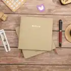 16,5x16,5 cm Krem Yumuşak Deri Kapak Noktalı Tarihsiz Dikişli Not Okul Defteri