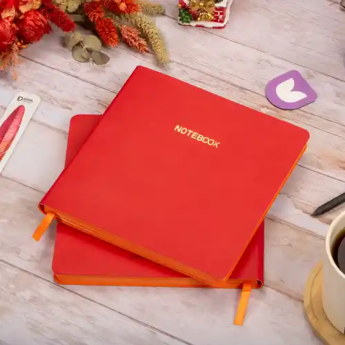 16,5x16,5 cm Yumuşak Vegan Deri Kapak Noktalı Not Okul Defteri - Kırmızı