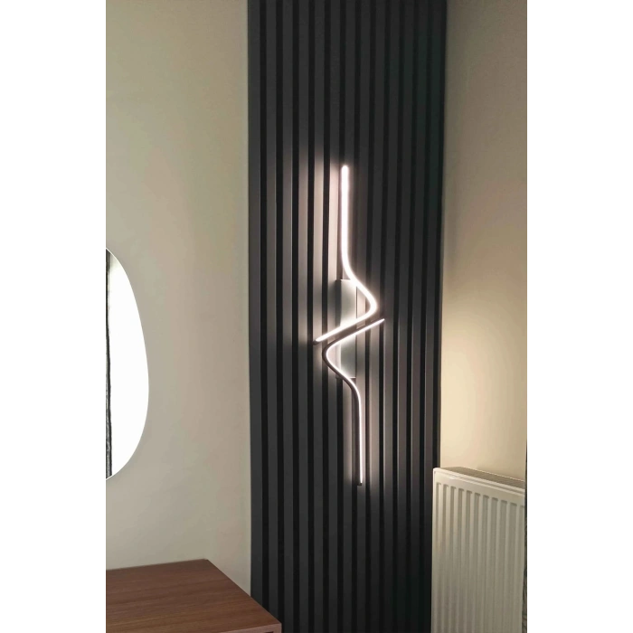 Dekoratif 40W İç Mekan Siyah Kasa Amber Işık Rengi 115 cm Duvar Aplik PİLLİ 1 Adet