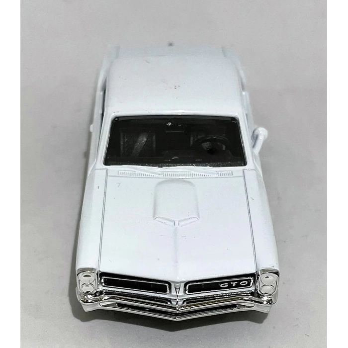 Çek Bırak Metal Spor Araba 1:32 97078