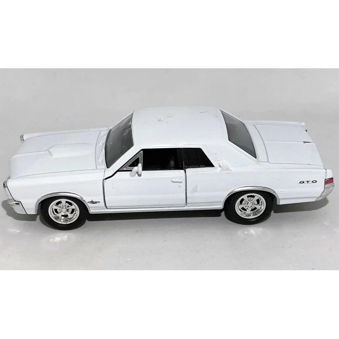 Çek Bırak Metal Spor Araba 1:32 97078