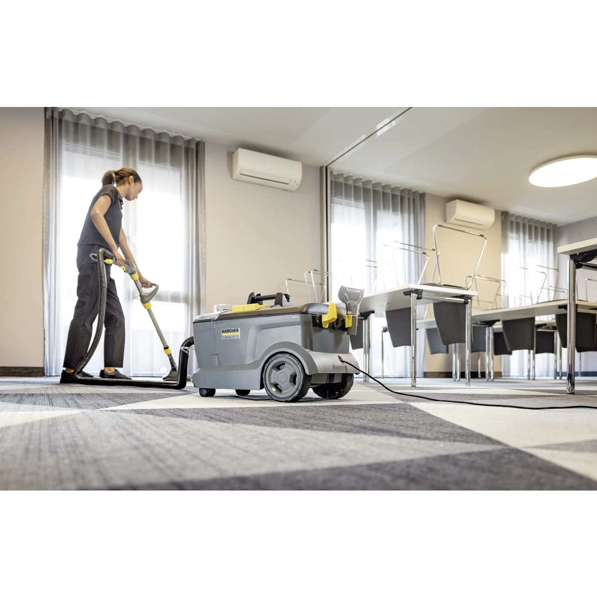 Karcher Puzzi 10/1 1.100-131.0 S.No:228176 Halı-Koltuk Yıkama Makinesi