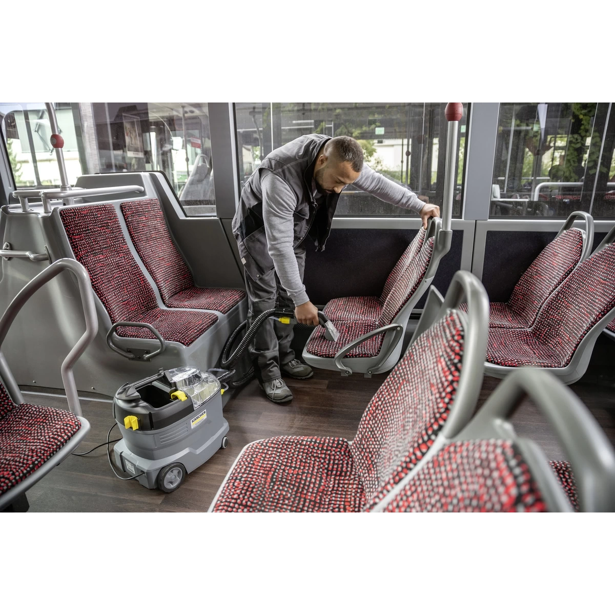 Karcher Puzzi 8/1 Eu (1.100-240.0) Koltuk Yıkama Makinesi