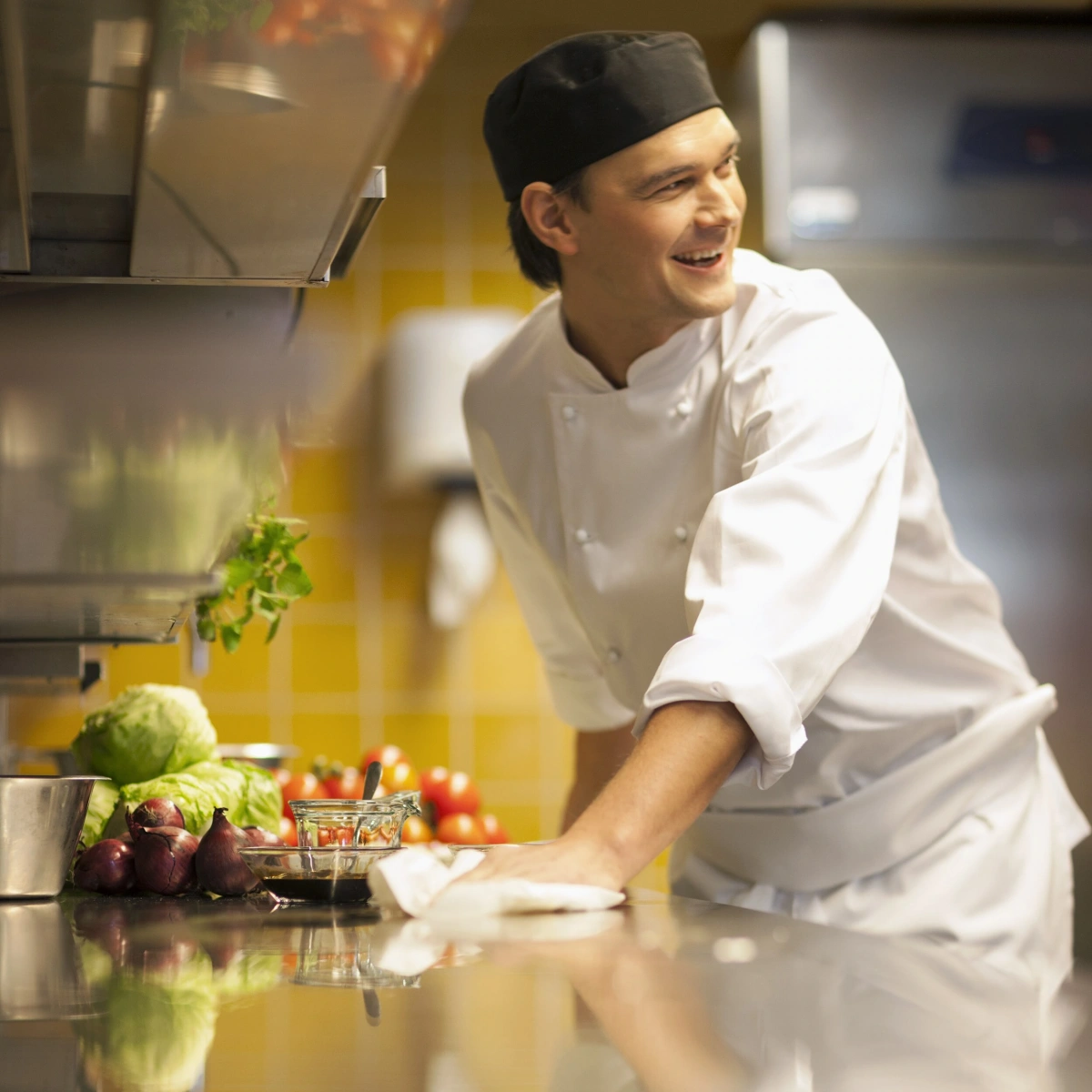 Tork 559000 İçten Çekmeli Kağıt Havlu Dispanseri Beyaz