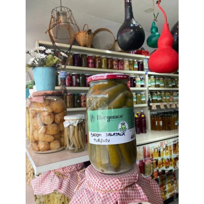 Badem Salatalık Turşusu