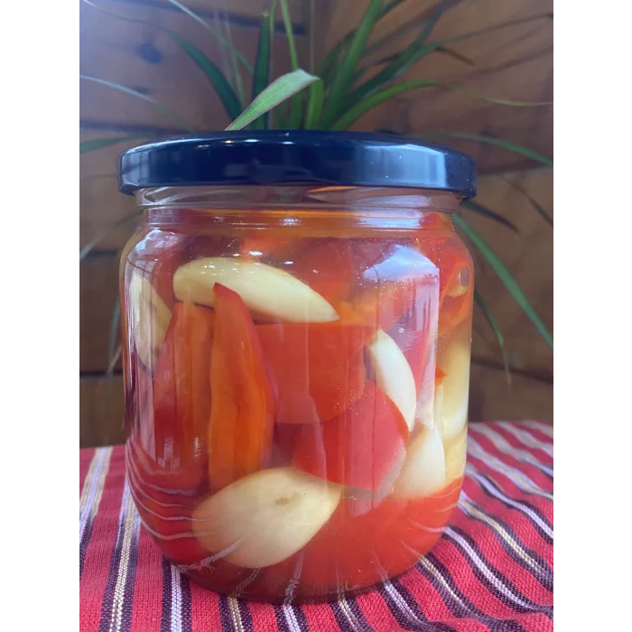 Kırmızı Yağlı Biber Turşusu